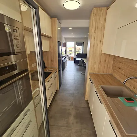 Apartment Karigo 4 Makarska